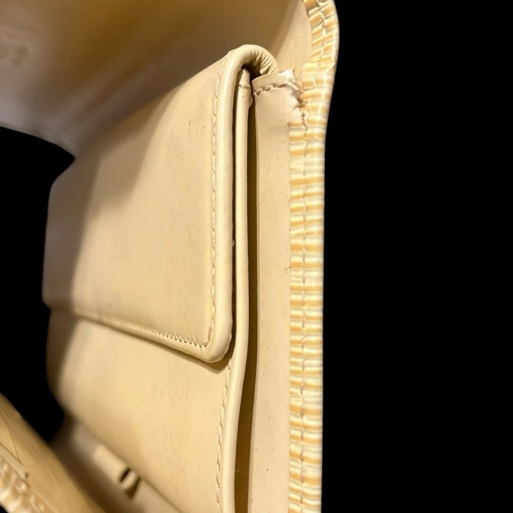 Louis Vuitton Vanilla EPI Trifold Long Wallet with Dustbag, Lock & Key - Picture 11 of 13